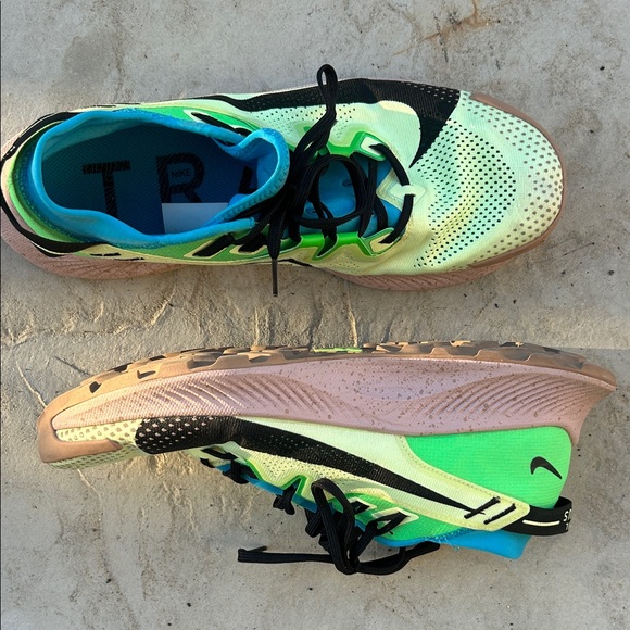 EUC Nike Pegasus Trail 2’ Barely Volt Men’s Sz 11 Sneakers in Green/Blue/Black - Picture 2 of 5